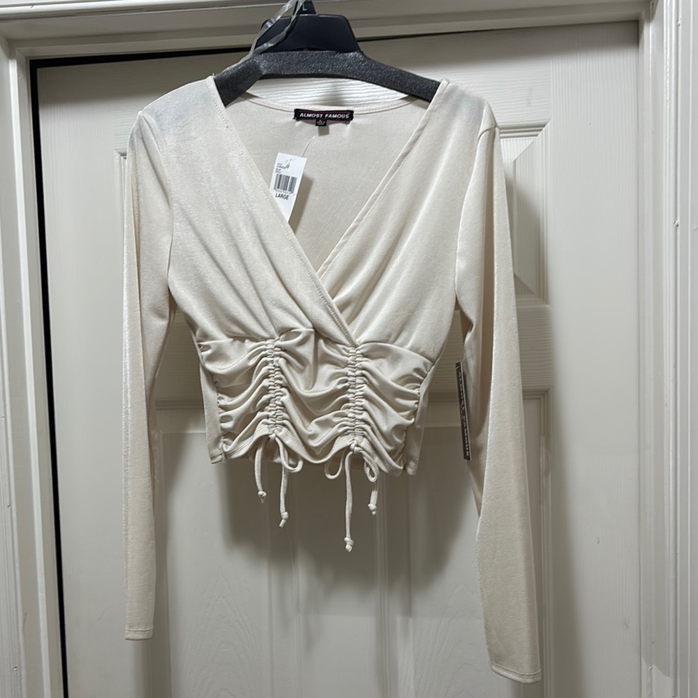 Almost Famous Cream Plunging Neckline Ruched Stretch Women's Top (NEW)